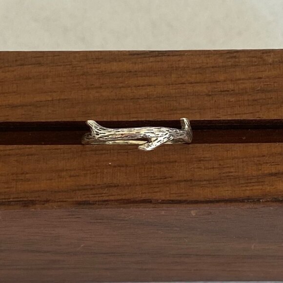 Sterling Silver 925 Dainty Minimalist Figural Branch Coral Band Ring Sz 5.5 - Picture 14 of 15